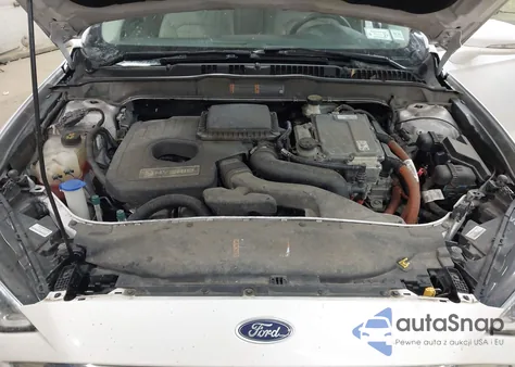 2017 Ford Fusion Hybrid Se z USA, uszkodzony, nr VIN 3FA6P0LU5HR257774